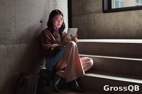 Apple начала неделю с презентации iPad mini